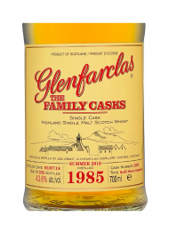 Glenfarclas Family Cask 1985 33 Year Old Cask 2601 S18 Refill Sherry Hogshead Single Malt 700ml
